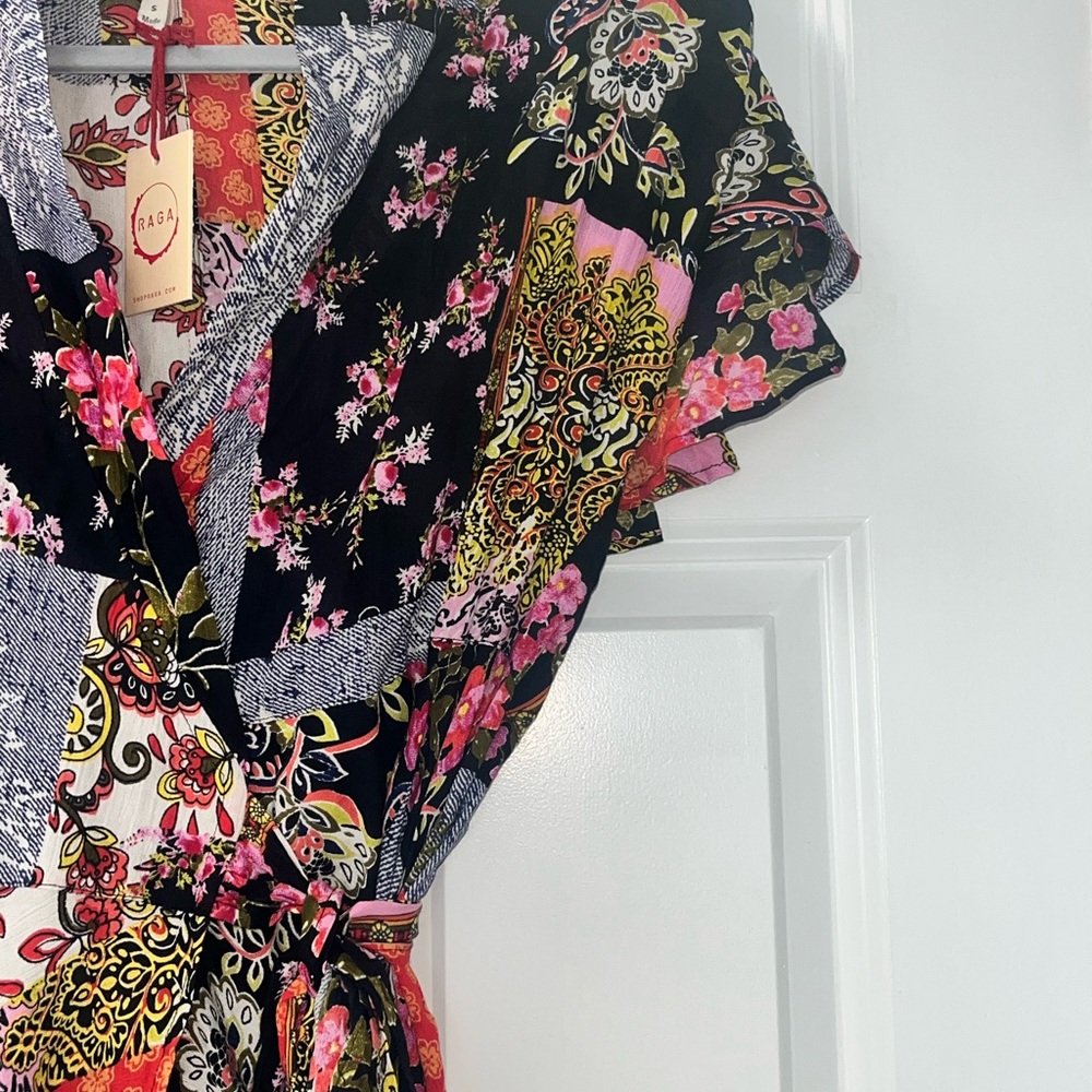 Raga anothropology  Multicolor Floral Wrap
